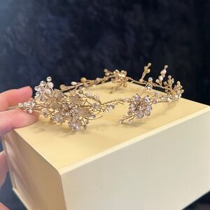 Gold Floral bridal headpiece brides & hairpins